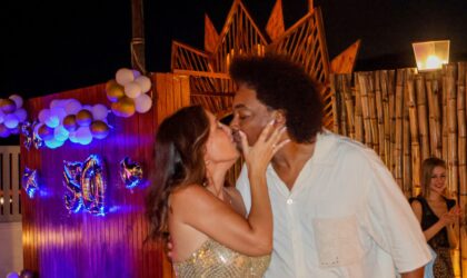 Stewart Sukuma faz uma festa surpresa à Ana Girão alusiva ao seu aniversário