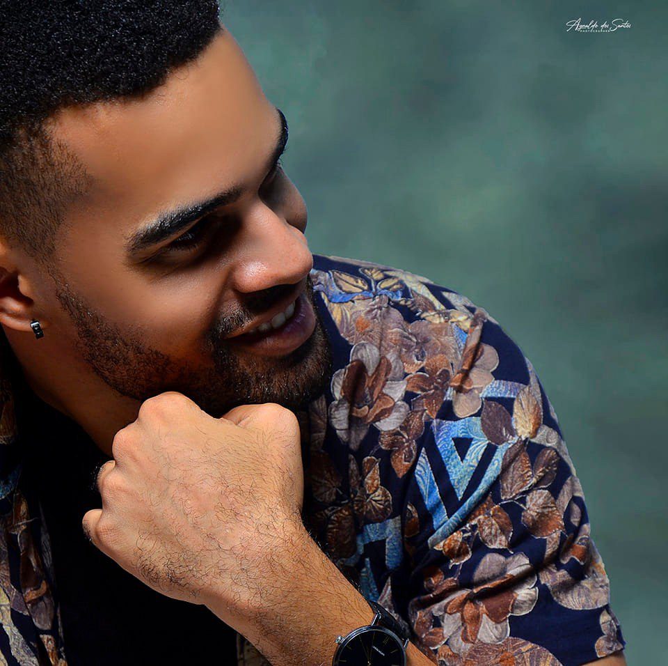 Ayton Sacur anuncia afastamento do projecto com Felex