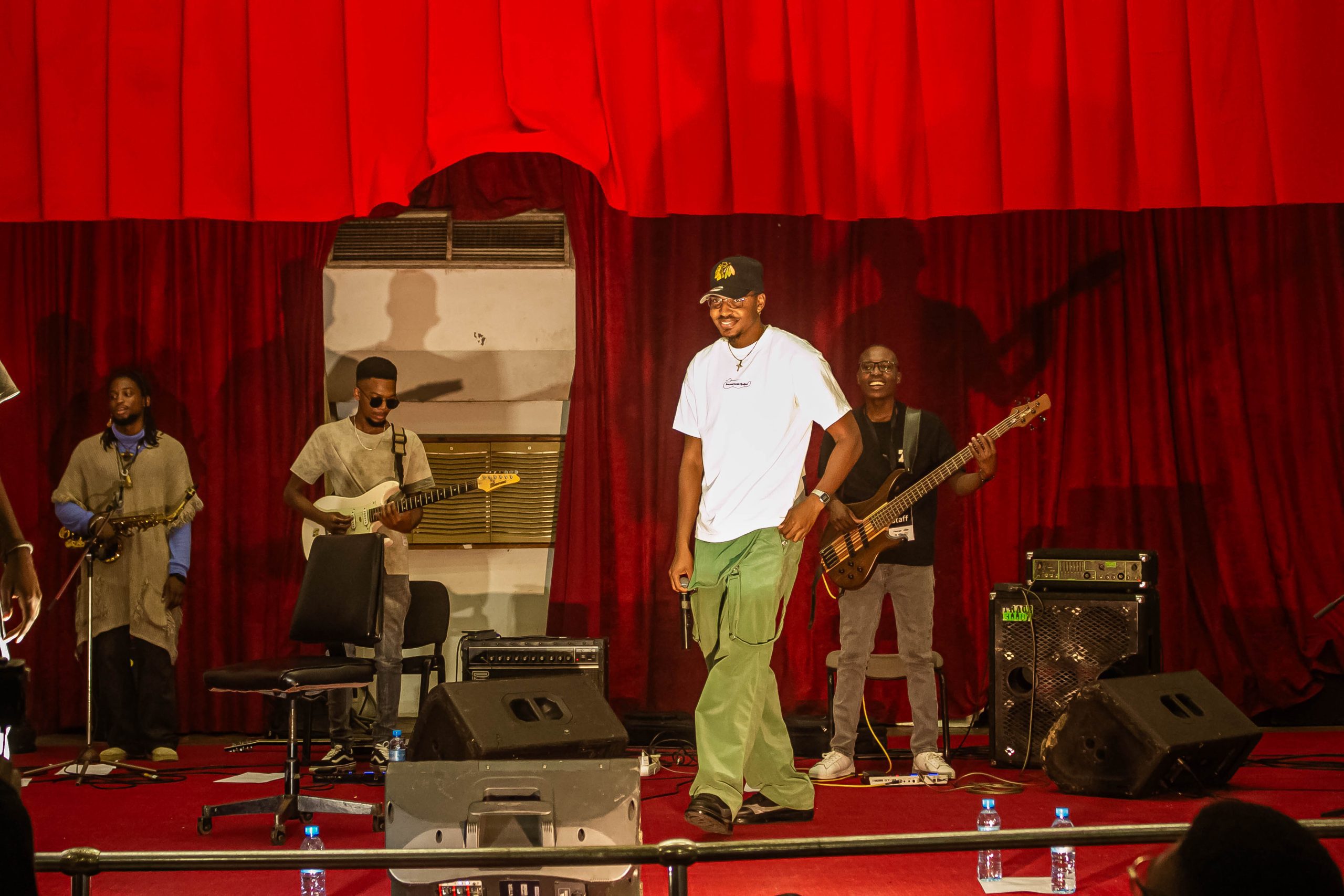 Mbenga Live Session abre o ano com casa cheia e concerto memorável do Nephew 258