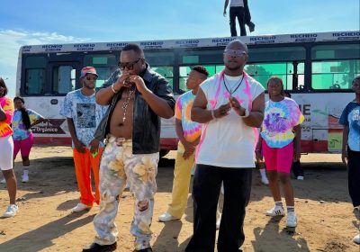 Kaylon Rude e Cleyton David abordam relações materialistas na música “Soninha”