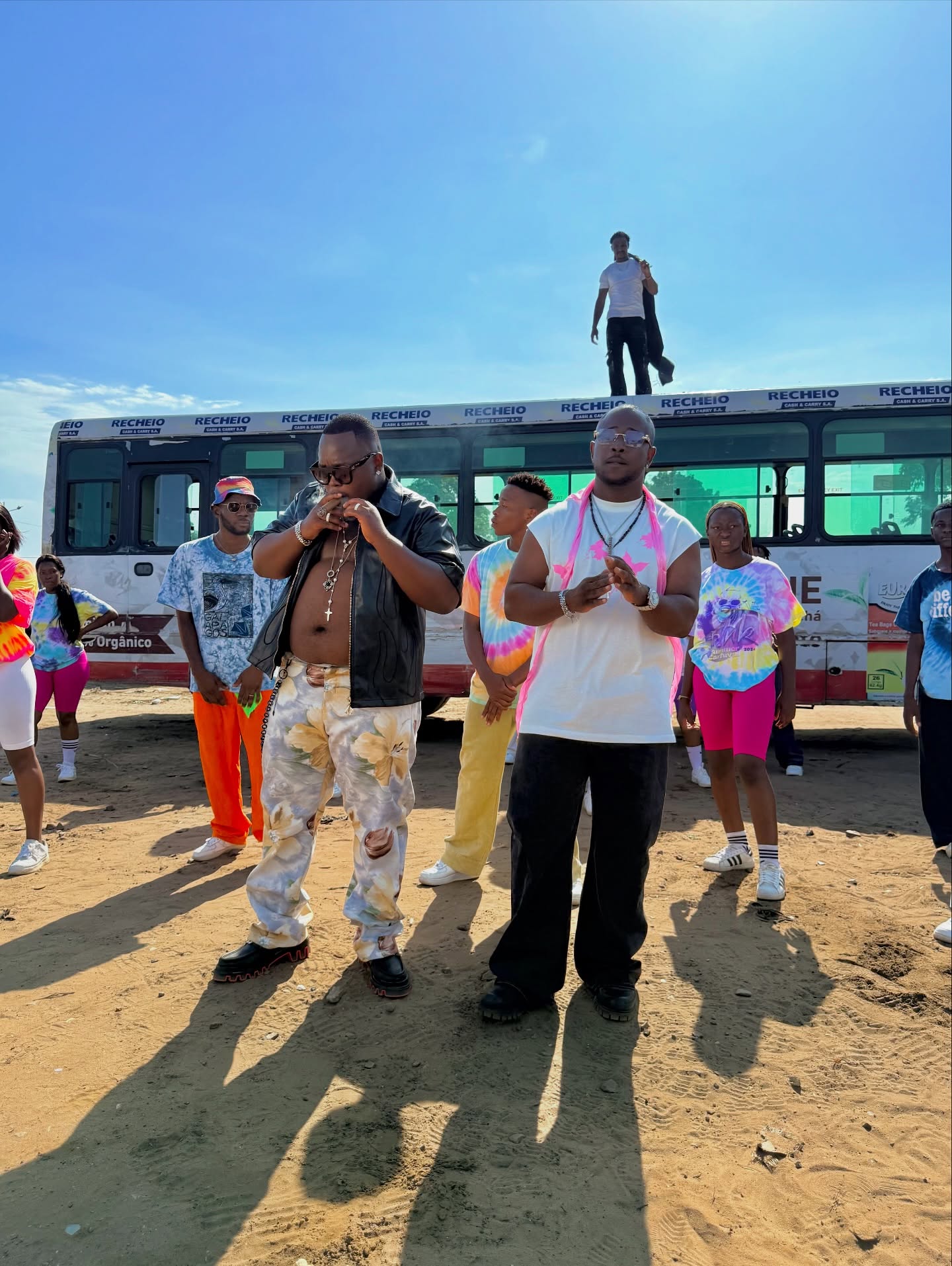 Kaylon Rude e Cleyton David abordam relações materialistas na música “Soninha”