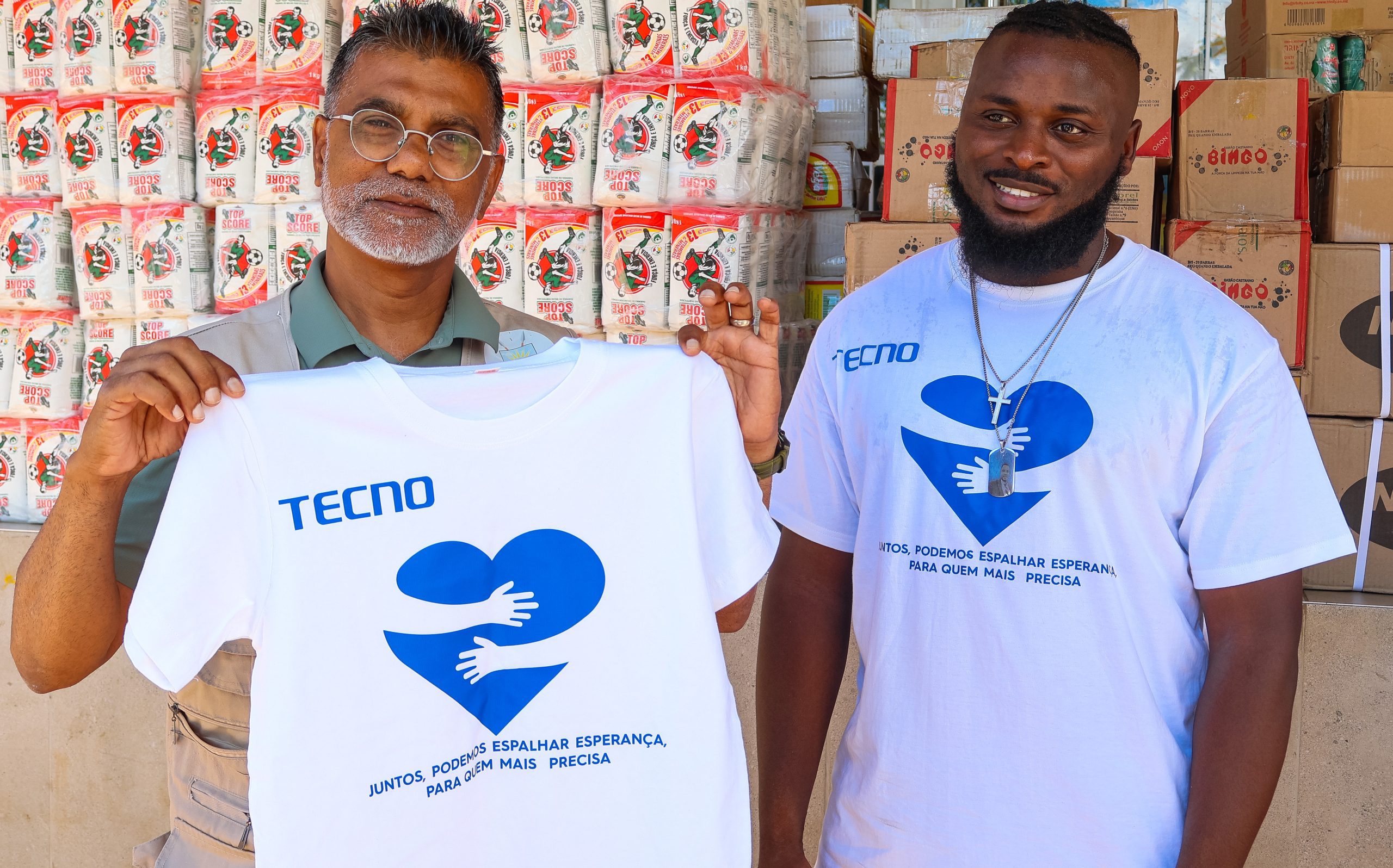 TECNO apoia as vítimas das cheias em Marracuene com bens alimentares e material escolar