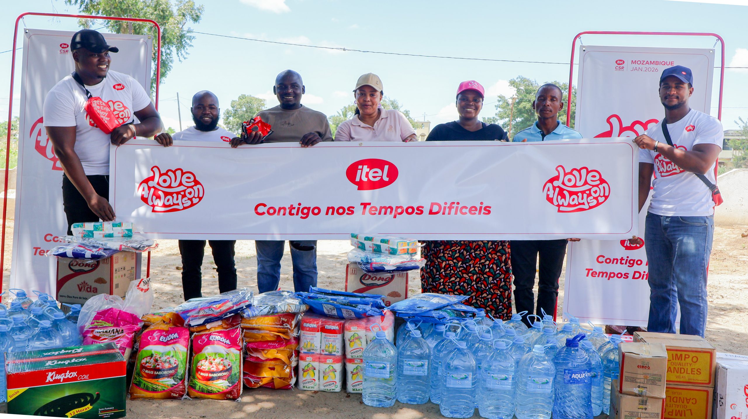 itel Mozambique apoia famílias afectadas pelas cheias em Xinavane