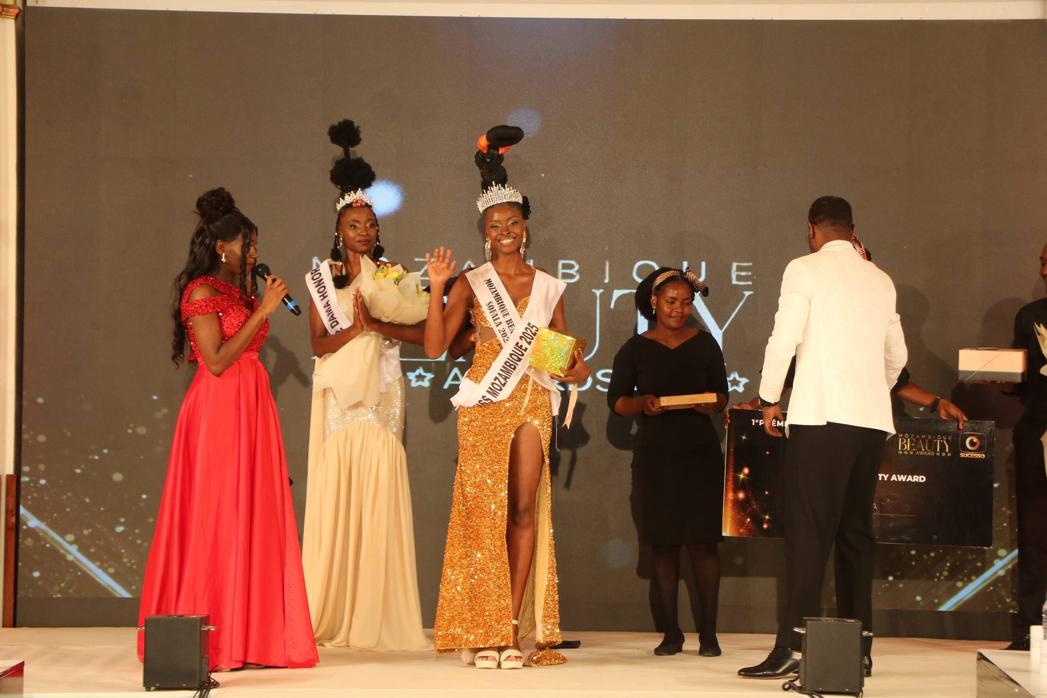 Arsénia Joaquim coroada a mulher mais bonita de moçambique