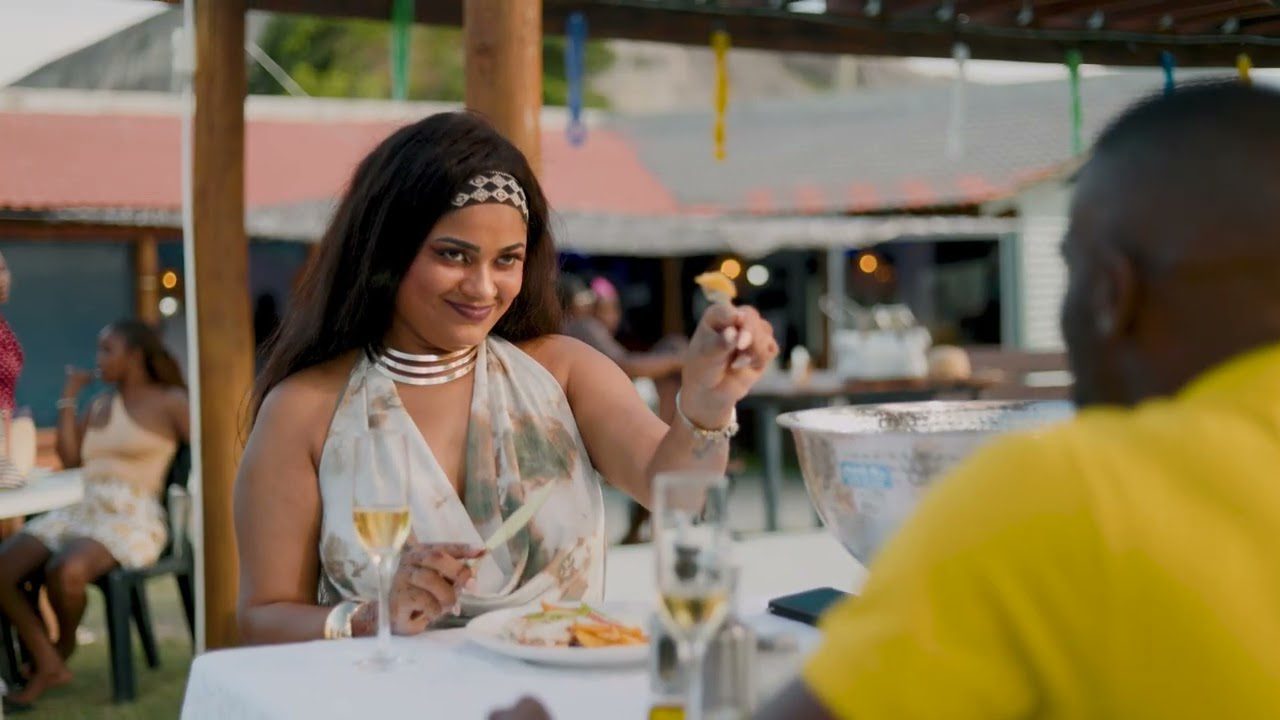 MAYZEN BUNEKIZZY LANÇA “FERRARI”