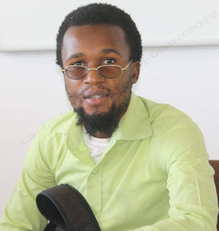 Régio Conrado elogia Assa Matusse e critica Lourena & Matilde “Só andam a abanar bundas”