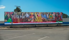 2M cria primeiro outdoor em Moçambique feito com mais de mil rostos de consumidores