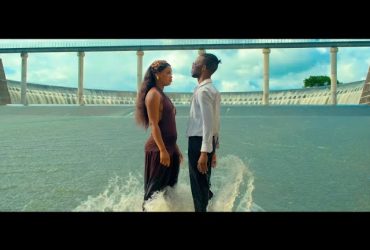 Professor Lay lança duas músicas e adia estreia de “Minha Ex”