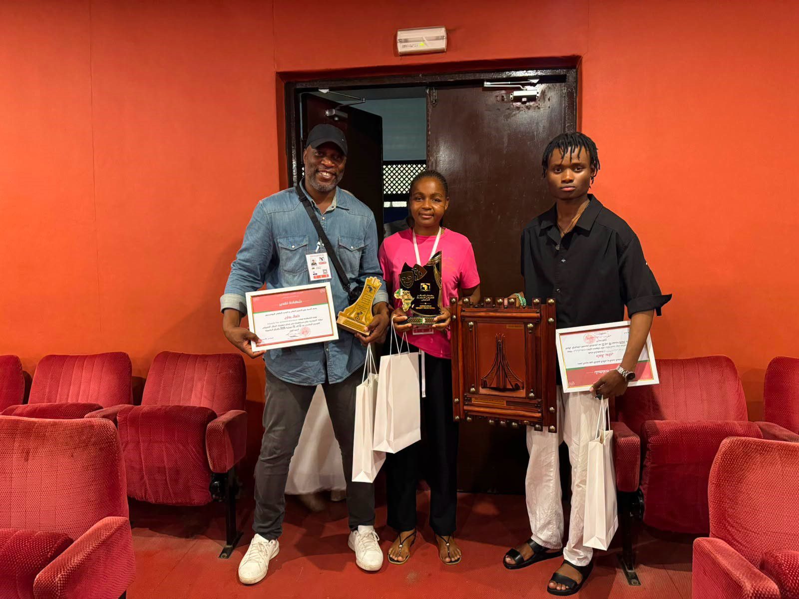 Estudantes da ECA conquistam prémio de Melhor Produção no Festival Africano de Teatro Universitário