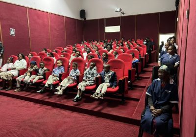 INICC exibe filmes históricos para despertar interesse pelo cinema entre alunos do ensino primário