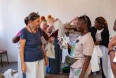Embroidered Emotions une Moçambique e Ilha Reunião 