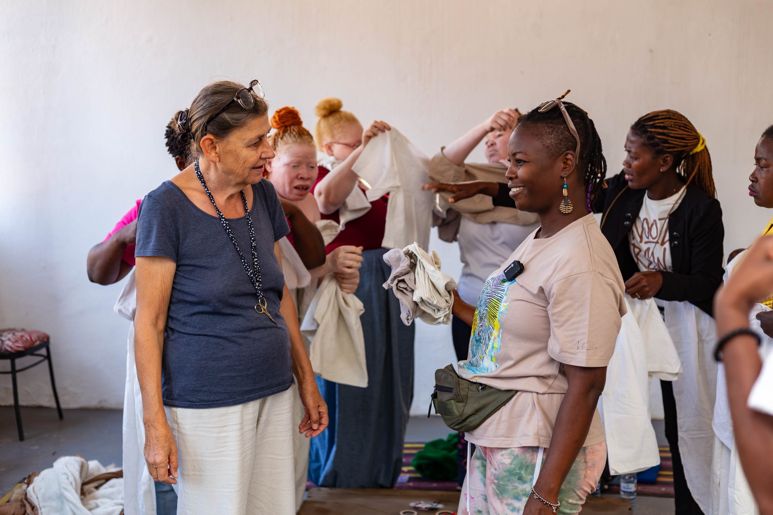Embroidered Emotions une Moçambique e Ilha Reunião 