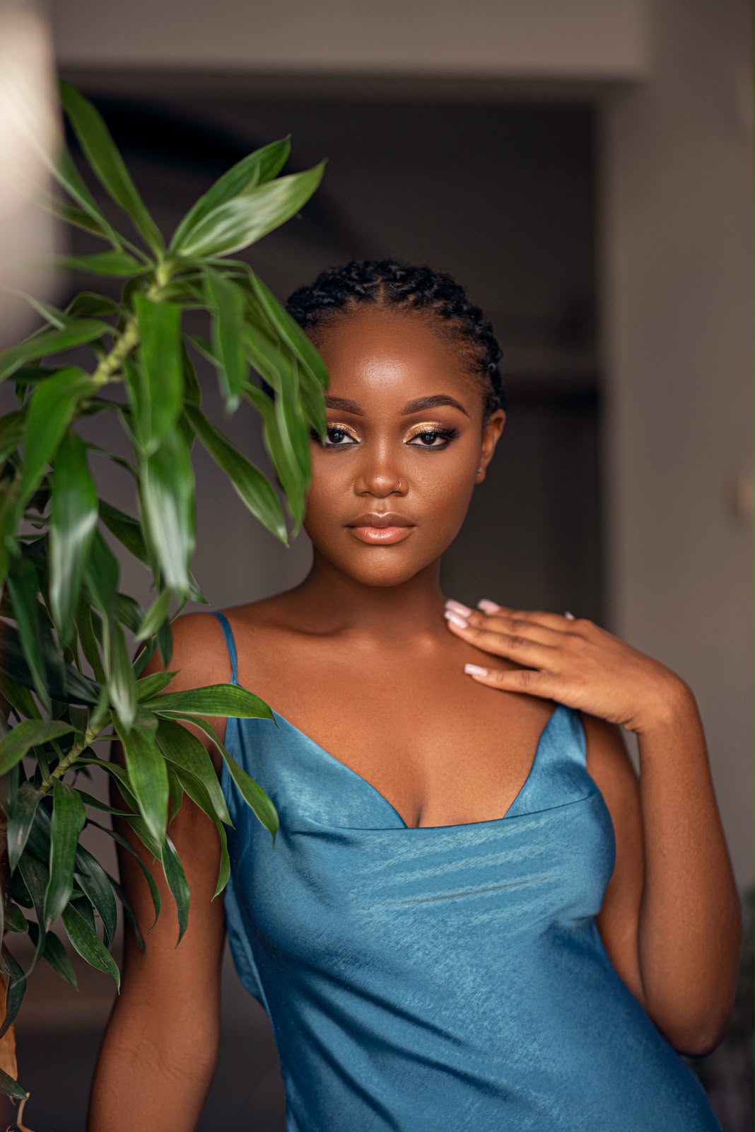 Shelcia Mac apresenta “O Que Ainda Pode Ser Dito” em concerto intimista em Maputo Shelcia Mac apresenta “O Que Ainda Pode Ser Dito” em concerto intimista em Maputo